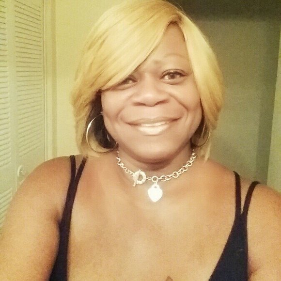 Meet your Posher, Annette - Picture 1 of 1